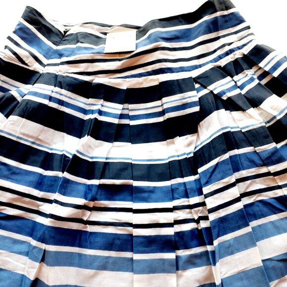 St. John's Bay Womens Skirt Navy Blue Midi Stripe A-line Size 6 New - Picture 8 of 9
